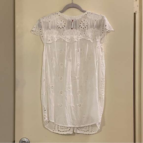 JOHNNY WAS Marietta Cap Sleeve Eyelet Blouse in White - Picture 4 of 7